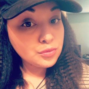 Meet your Posher, Nikki
